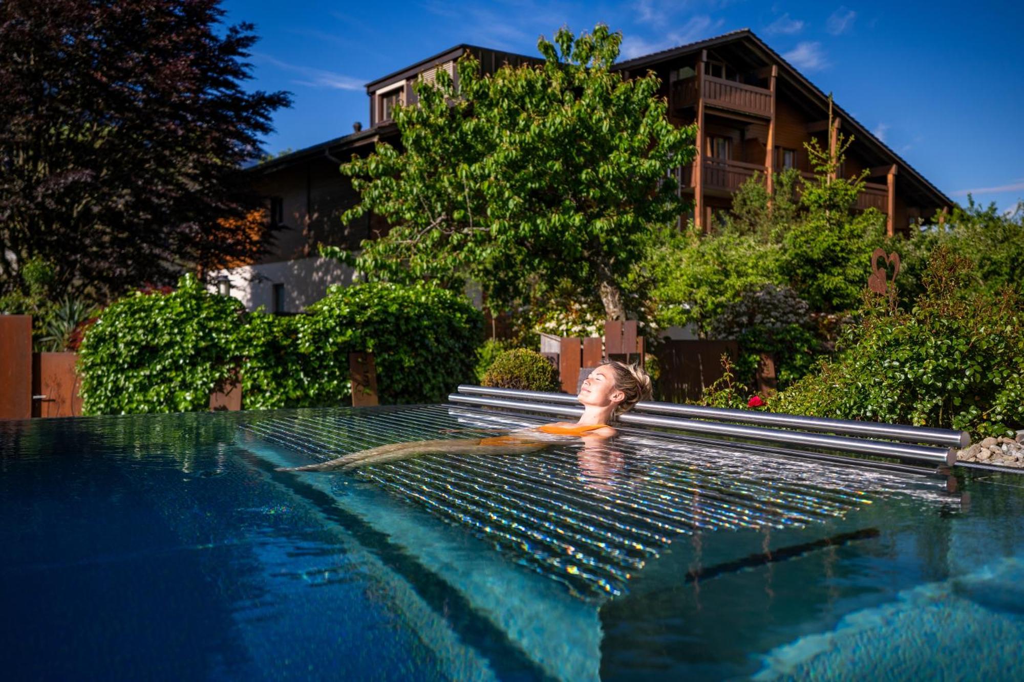 SALZANO Hotel - Spa - Restaurant Unterseen Bagian luar foto