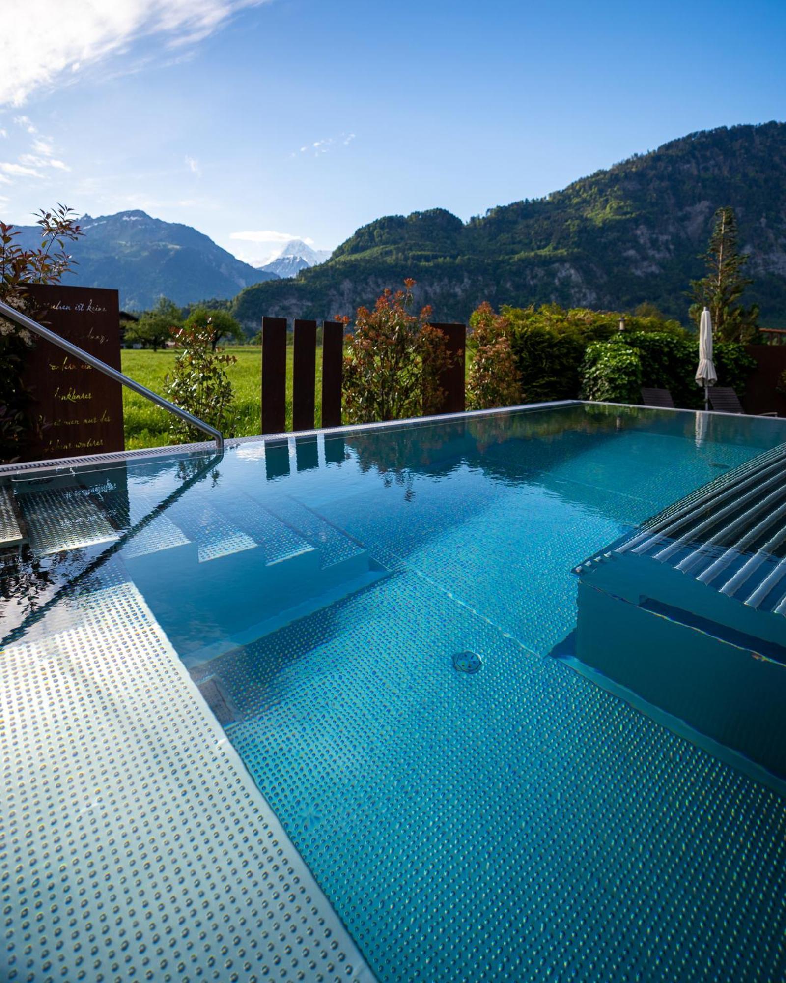 SALZANO Hotel - Spa - Restaurant Unterseen Bagian luar foto